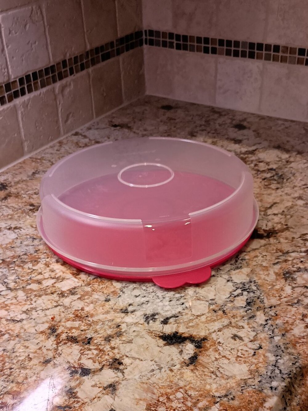 Vintage Tupperware Round Pie Carrier Red Base